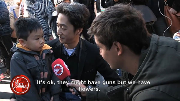 2015年11月巴黎發生恐襲後，當地一位父親安撫受驚的孩子說：「他們有槍，我們有花。」有關視頻在網絡播出後引來廣大迴響。