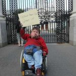 【共融社會】愛爾蘭爭取殘障人士權益勇士亞倫．亞貝尼（Aaron Abbe）逝世，終年38歲。奉獻精神感動所有接觸過他的人!