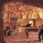【新聞脈搏】在澳洲沙漠上的小鎮庫伯佩迪(Coober Pedy)地下別有洞天，既可避暑，也是寶庫…