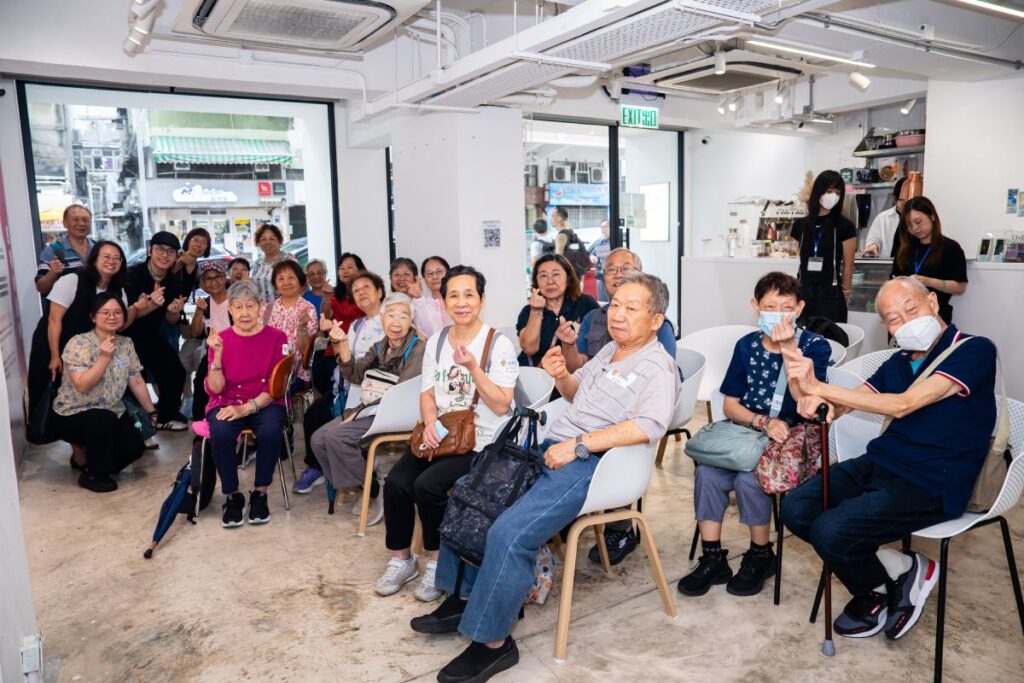 支持機構一班長者到場參加導賞團。